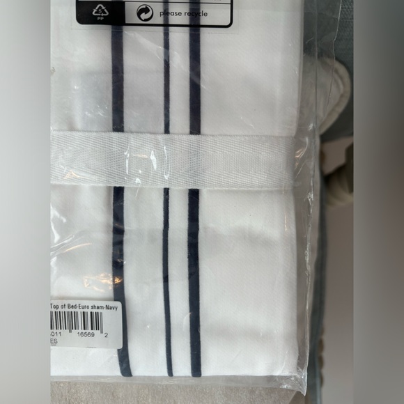 2 NWT Serena and Lily Soho Sateen Euro Shams - Picture 5 of 5